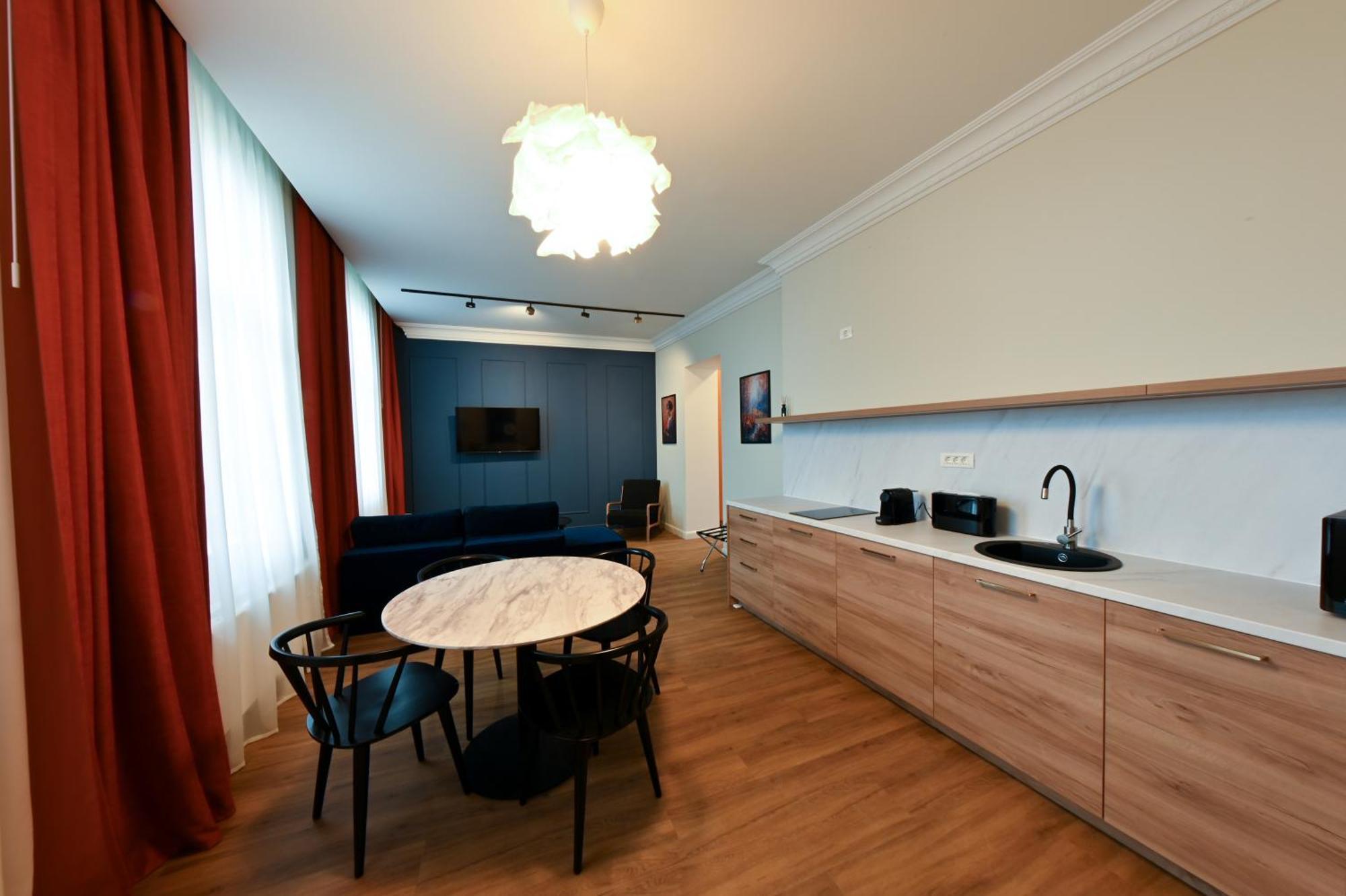 Leda Residence Орадя Екстер'єр фото